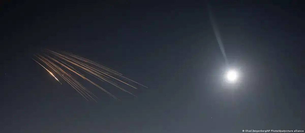 "Хезболлах" и Иран запустили более 150 ракет по Израилю