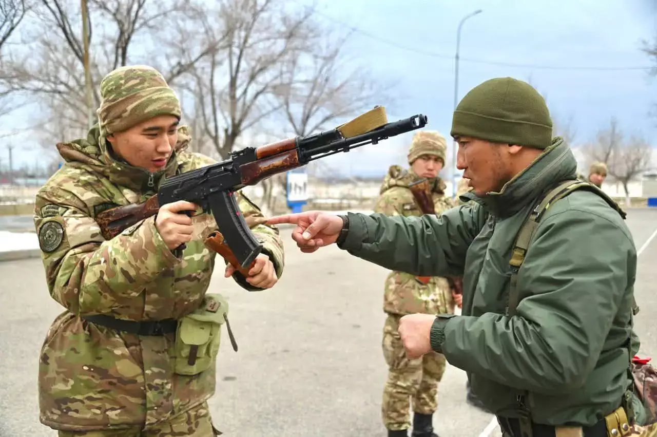 Қазақстанның қорғаныс саясаты: әскери дайындық пен халықаралық ынтымақтастық
