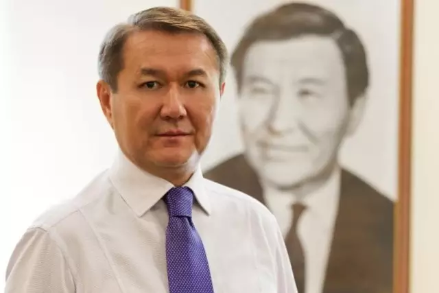 Ермек Аманшаев. Дүние-бесік