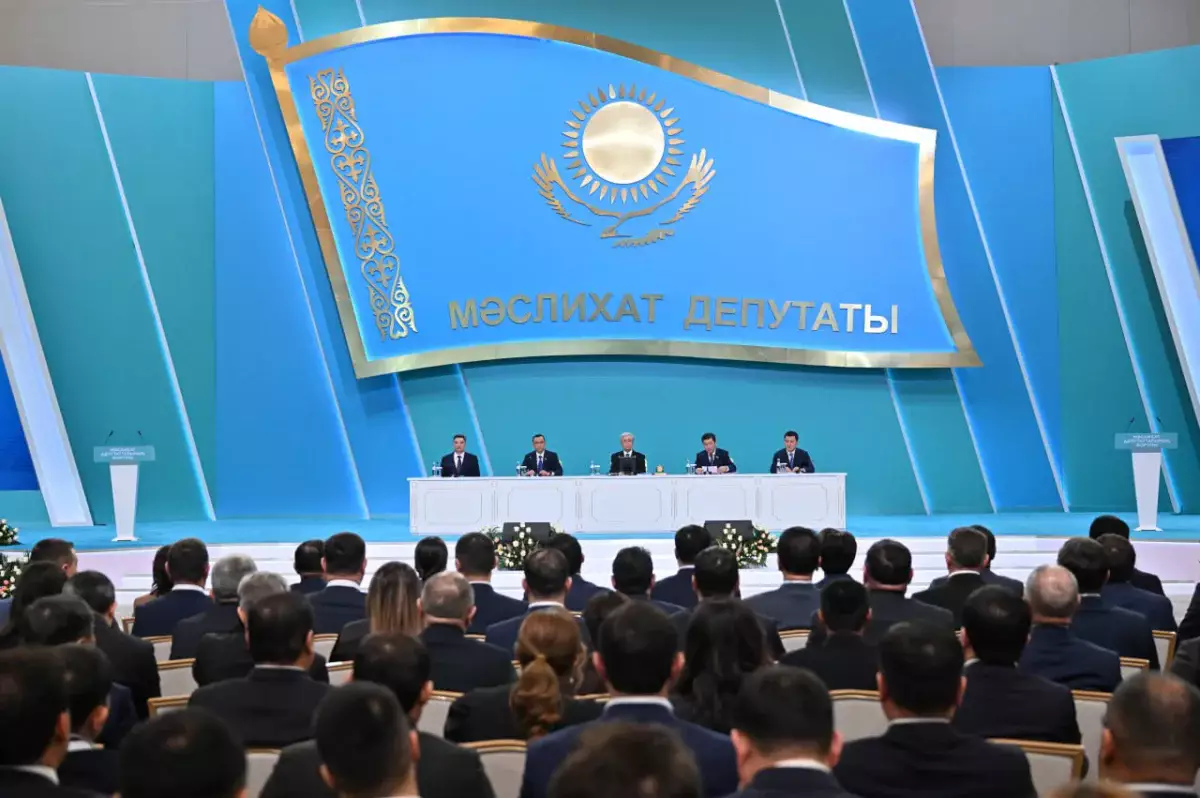 Астанада Президенттің қатысуымен мәслихат депутаттарының форумы өтіп жатыр