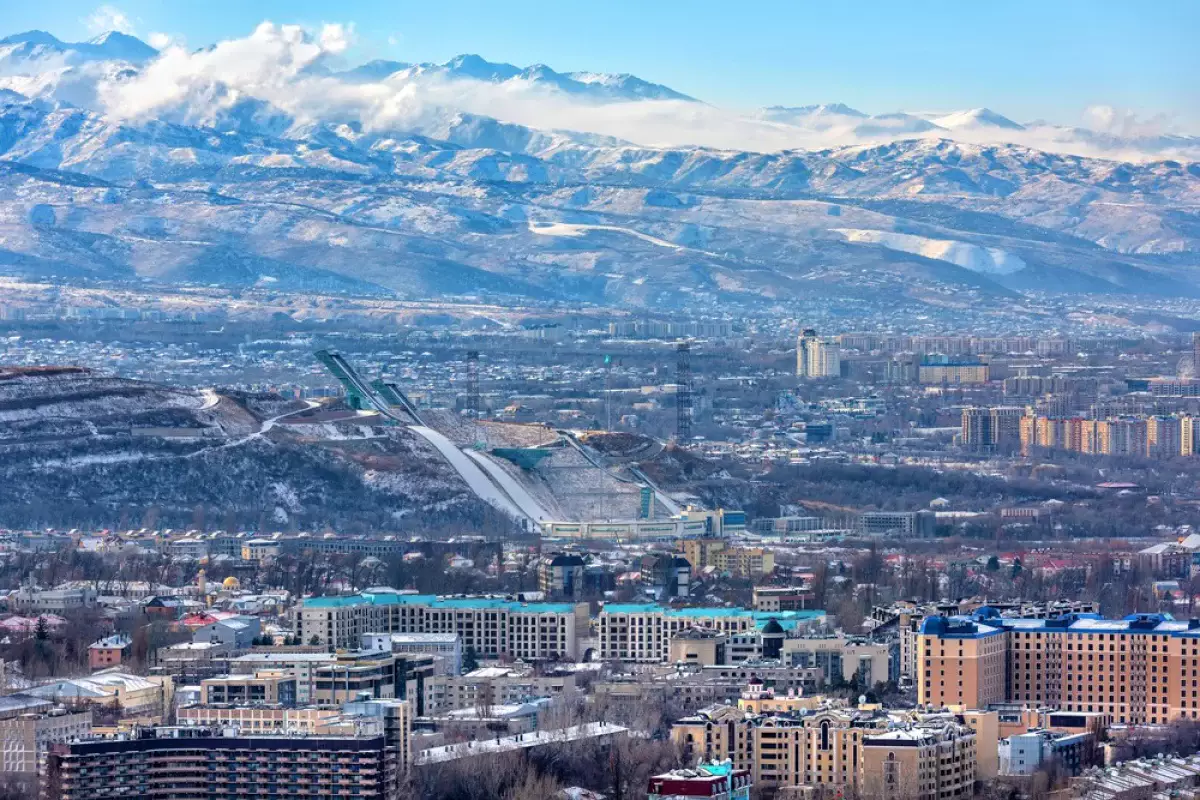 Eco Almaty қызметкерлері Алматы тұрғындарын референдумға қатысуға шақырды