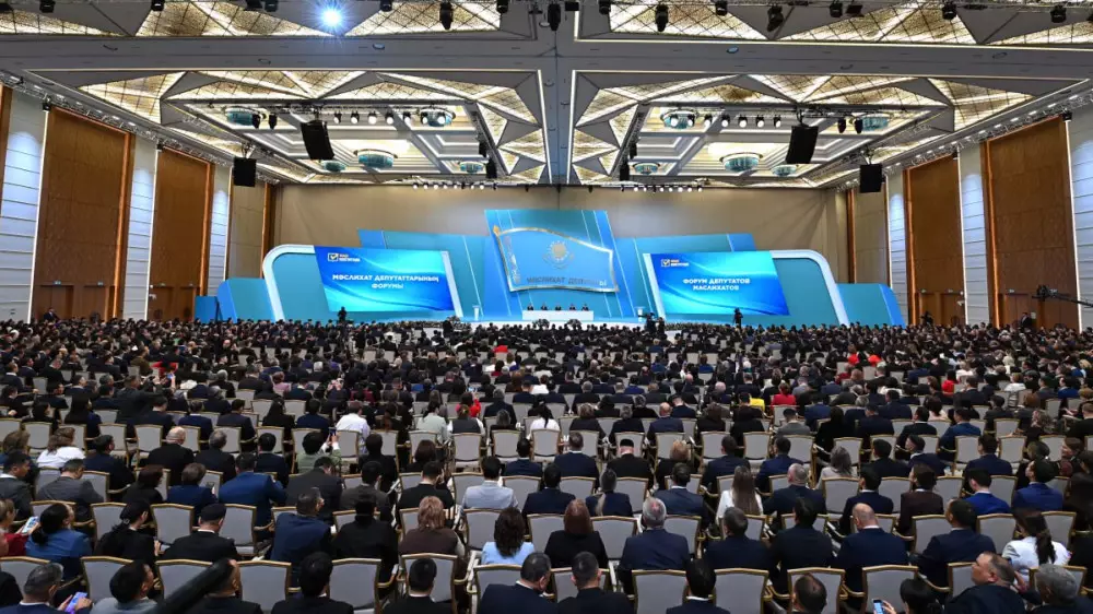 Токаев анонсировал регулярную ротацию председателей маслихатов
