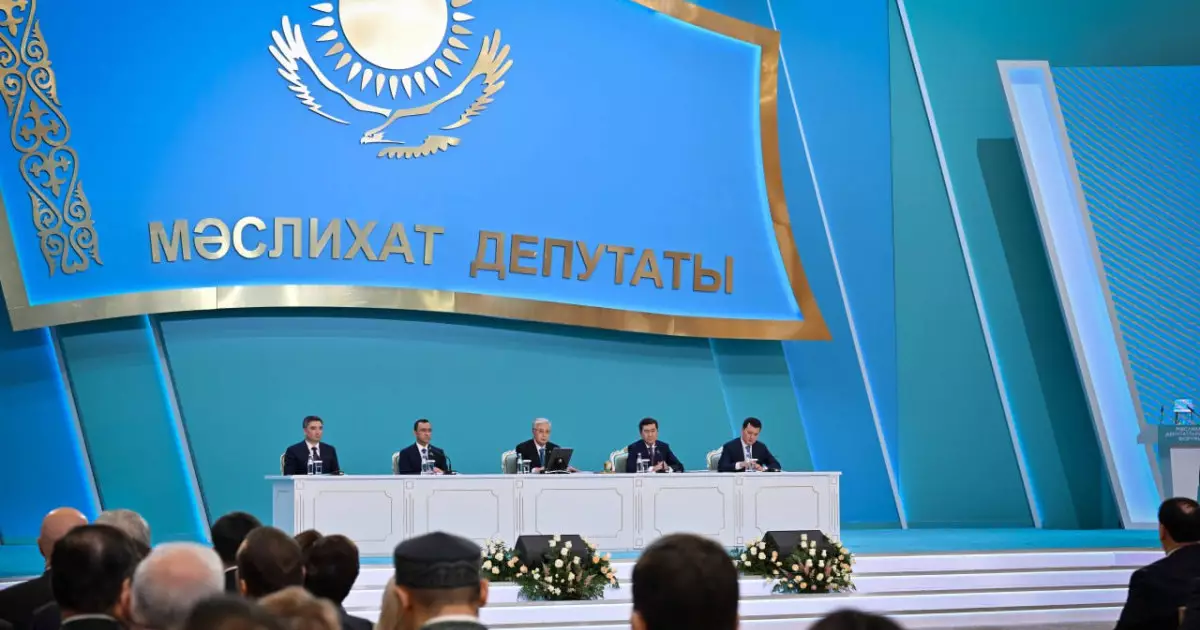  Мәслихат депутаттары халық пен билік арасындағы көпір болуға тиіс – Тоқаев 