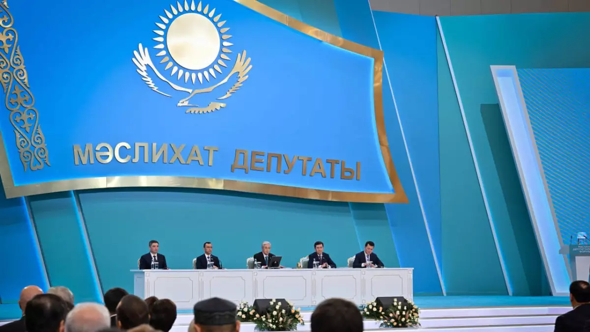 Мәслихаттар цифрлық мемлекет құру мәселесіне белсенді атсалысуы қажет – Қасым-Жомарт Тоқаев