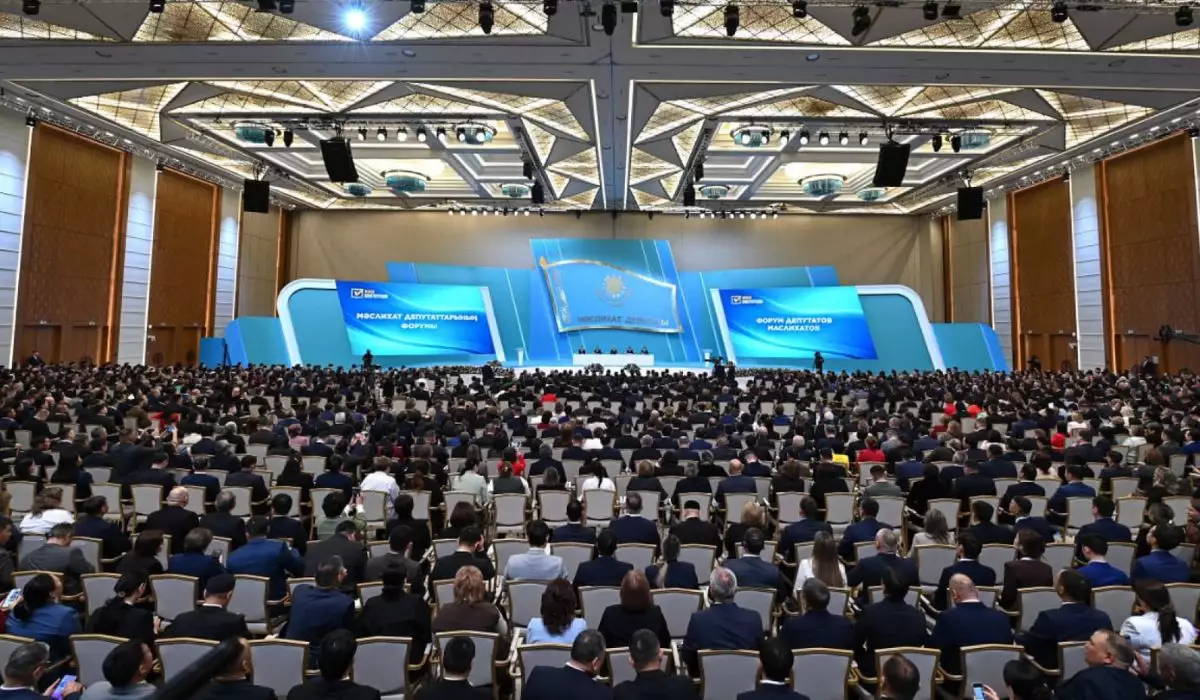 Тоқаев мәслихат төрағалары үшін ротация қағидатын енгізуді ұсынды