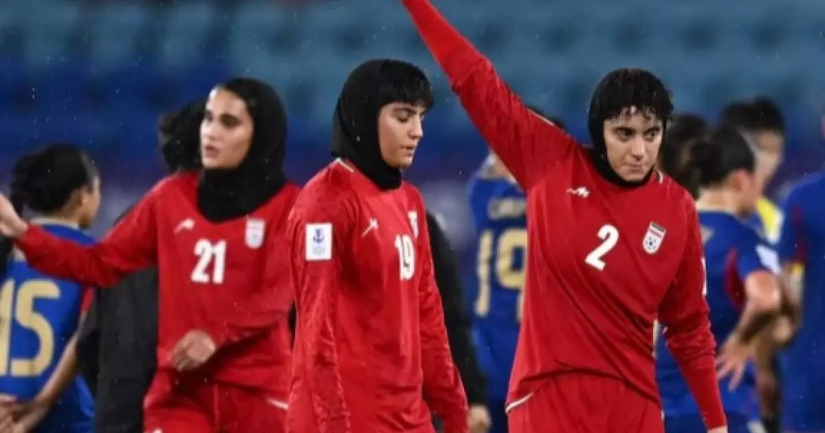  Әнұран айтудан бас тартқан ирандық футболшылардың құжаттары тәркіленді 