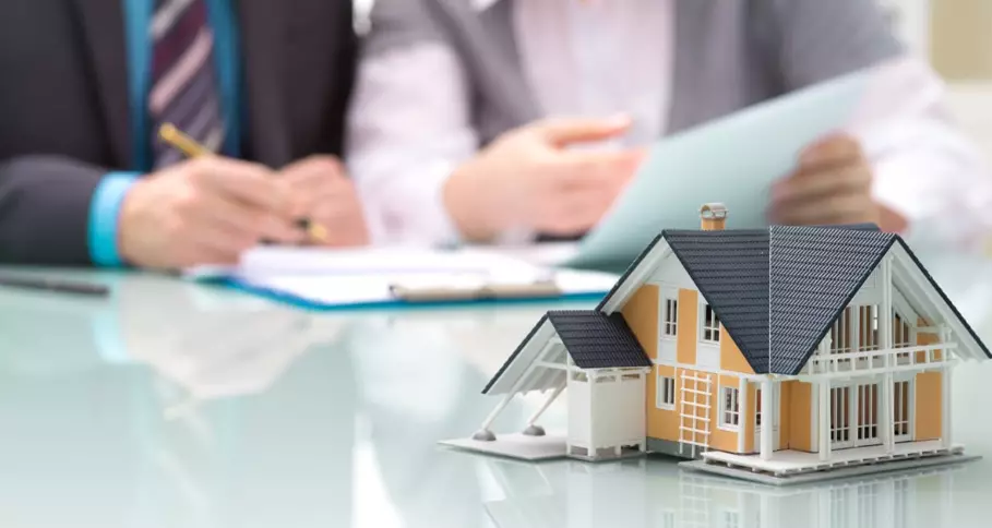 Вновь снизилось число сделок с жильем в Казахстане