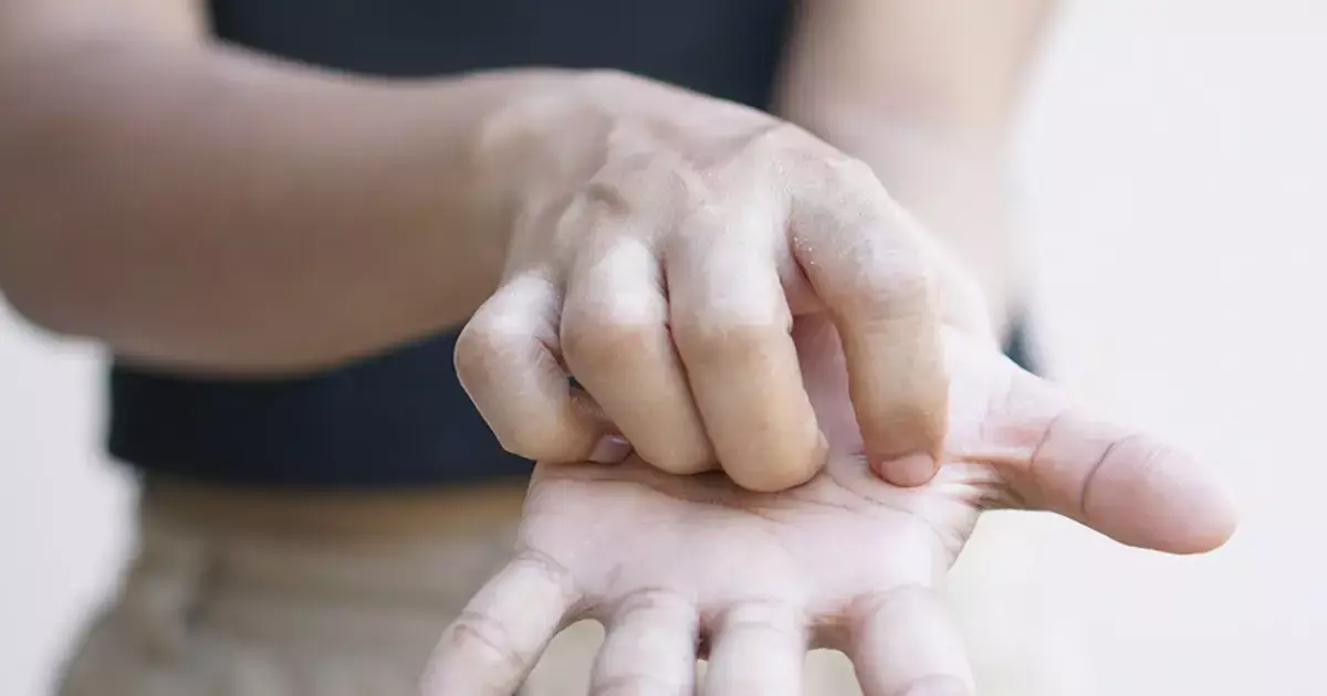 К чему чешется левая ладонь на самом деле - новости на Lada.kz 12.03.2026