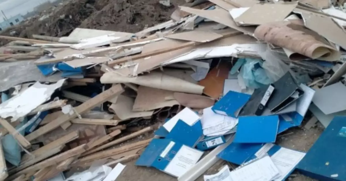  Атырауда қоқыс арасынан науқастардың деректері табылды 