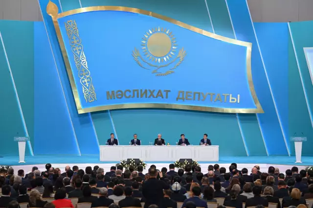 Халық талқысы мен пікірталас: жаңа Конституция қалай әзірленді?