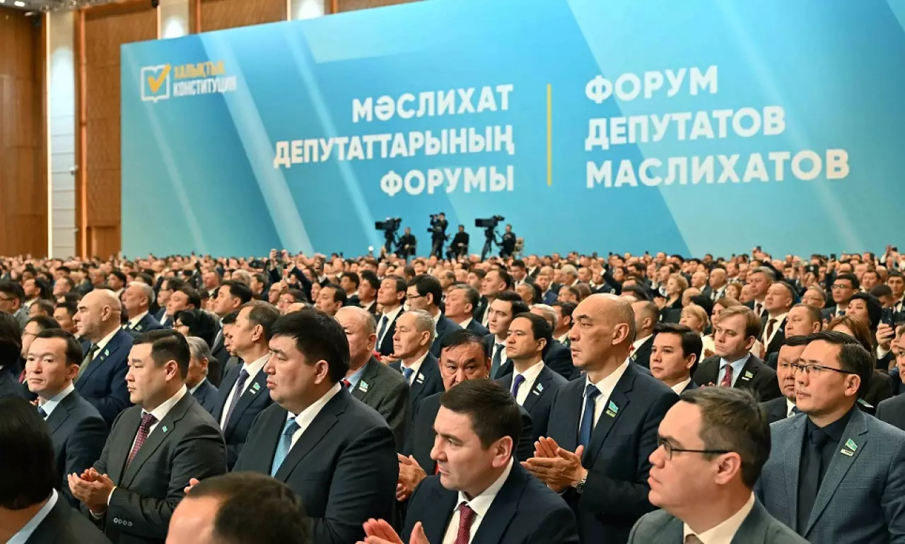 Роль региональных депутатов усилят в Казахстане