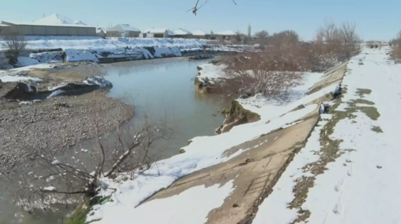 Дамба на реке Бадам повреждена в Шымкенте