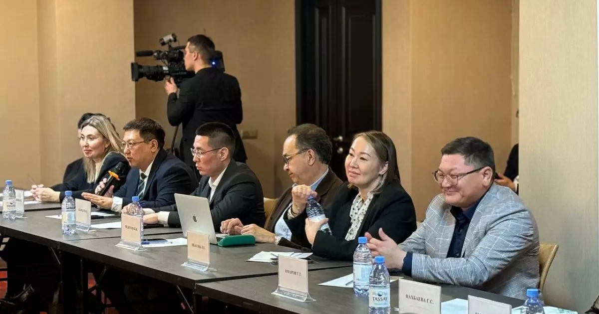  Сарапшылар жаңа конституциялық модельдегі партиялардың рөлін талқылады 