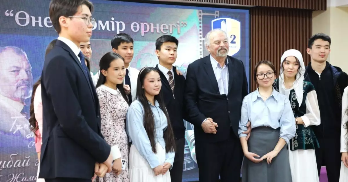  Тұңғышбай Жаманқұлов жастарды кітап оқуға, уақытты қадірлеуге шақырды 
