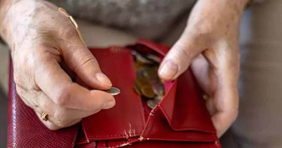  Ақтөбеде зейнеткер алаяқтарға алданып, далада қалды 