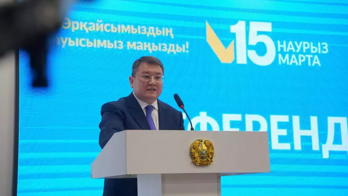 Түркістан: Президент кеңесшісі Мәлік Отарбаев Ордабасы ауданының тұрғындарымен кездесті