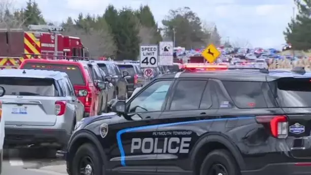 АҚШ-та қарулы адам синагогаға шабуыл жасады