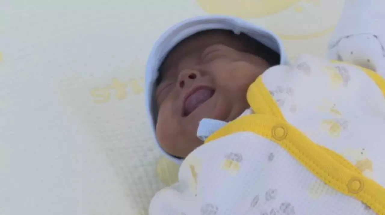 Врачи спасли зрение ребенка весом 650 граммов в Шымкенте