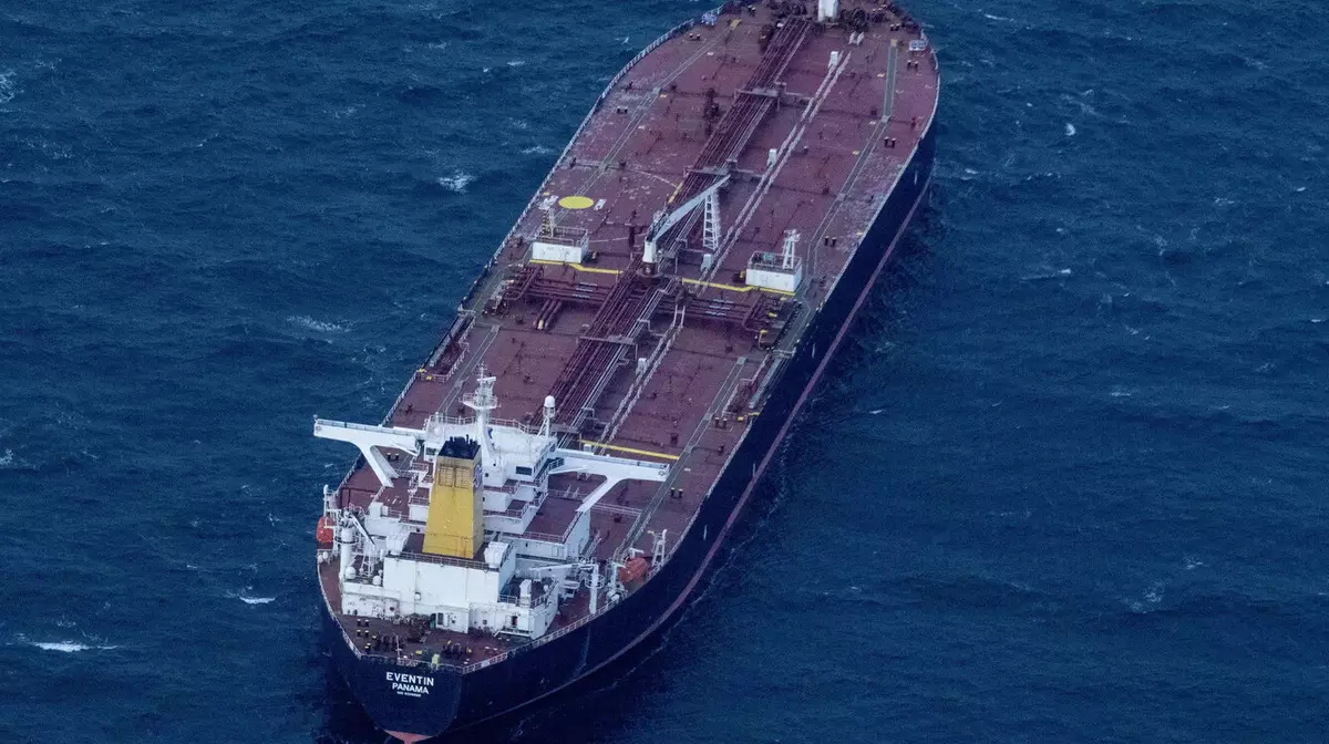 США разрешили покупать российскую нефть в море: Минфин выдал 30-дневную лицензию