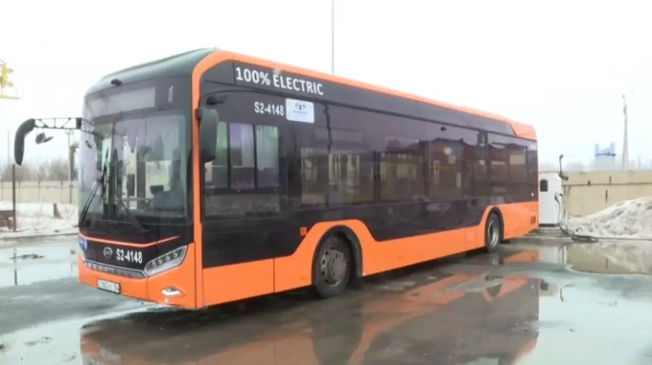 Новые электробусы вышли на маршруты в Актобе