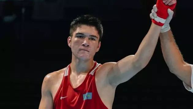 Қазақ боксшы өзбекстандықпен айқаста нағыз қайсарлық танытты