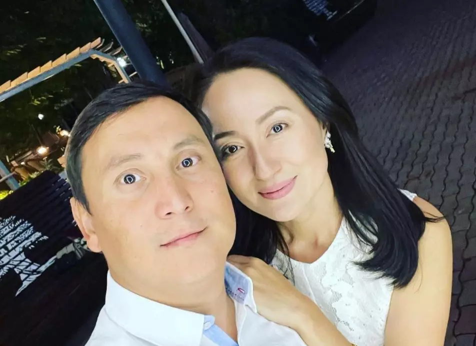 «Отау құрғанымызға 20 жыл»: Бақыт Тұрман ажырасу туралы сұраққа жауап берді (ВИДЕО)