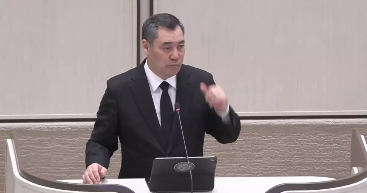  Садыр Жапаров пен парламент арасындағы ашық диалог 