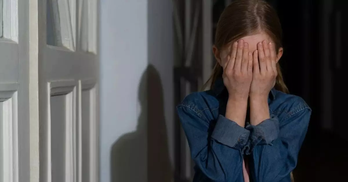  `Өзіне қол салмақ болды`: Атырауда әйел қызын интернетте қорқытып, интимдік видео талап еткен ер адамды әшкереледі 