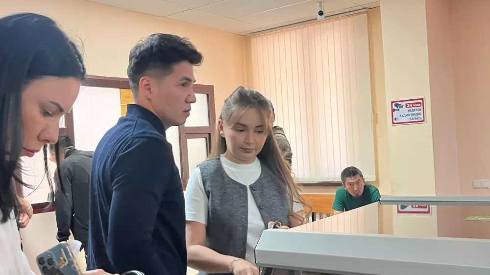 В Астане начнётся суд над блогерами Жанабыловыми