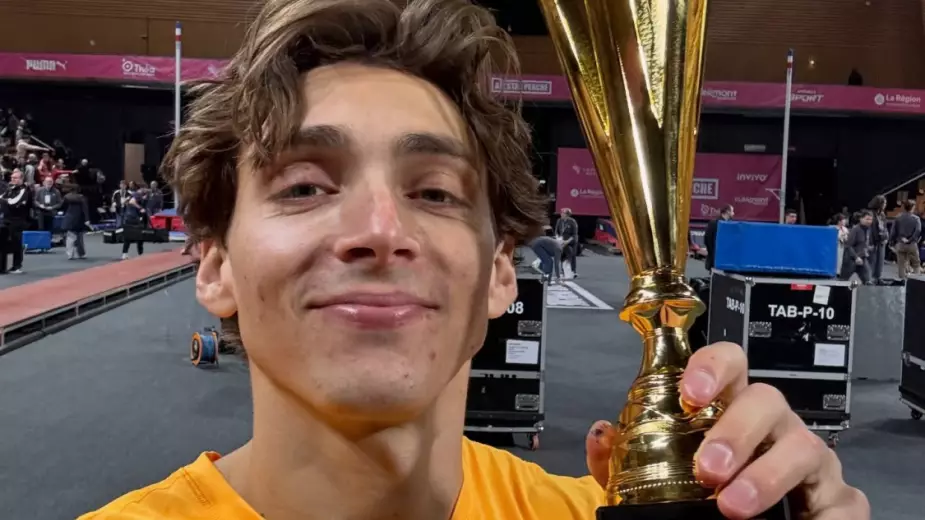 Двукратный олимпийский чемпион в 15-й раз установил новый мировой рекорд