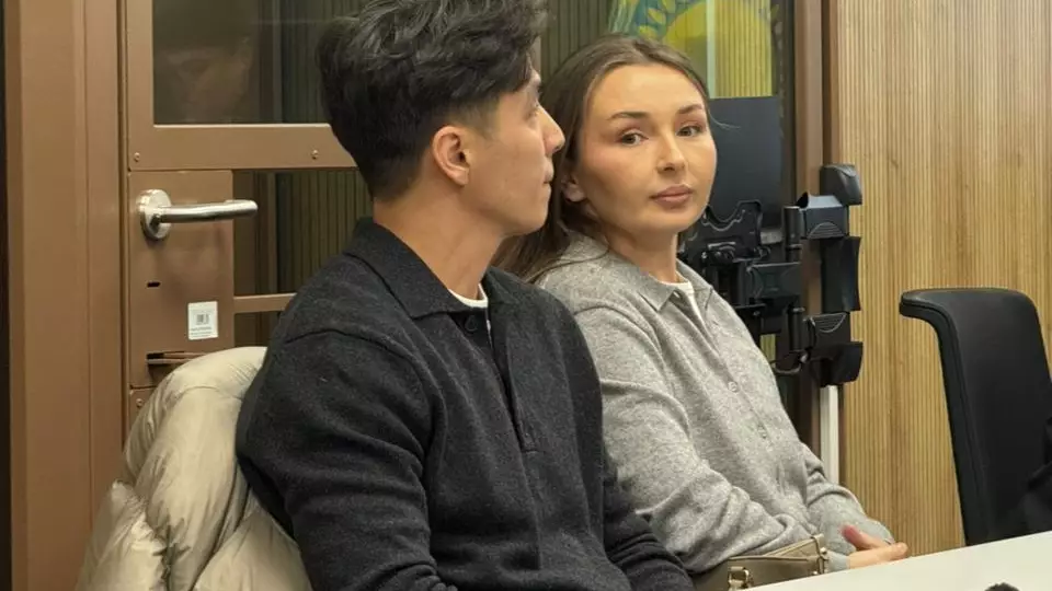 Жанәбіловтар соты: Миллиондарды «меңгерген» блогерлер БАҚ-тан жасқанып отыр