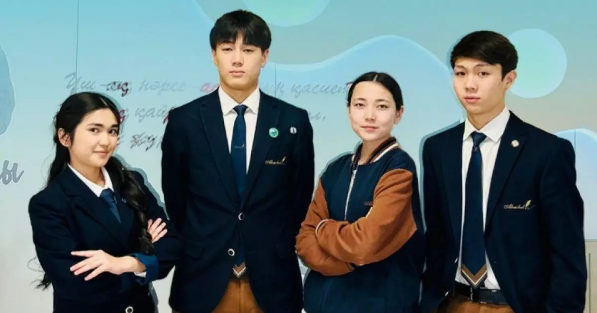  Абай ұлттық мектебі оқушылар қабылдауды бастады 