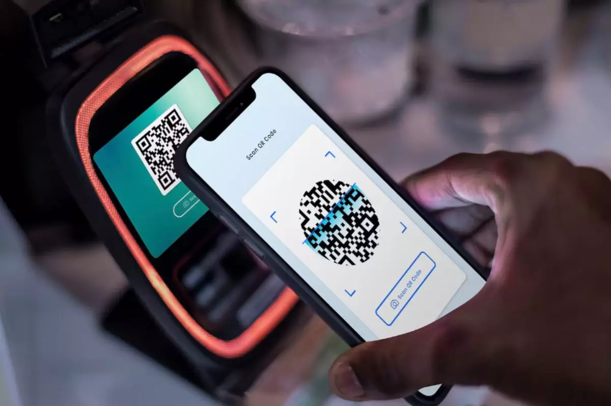 Тоқаев ірі банктерді бірыңғай QR жүйесіне көшуді созып отырғаны үшін сынға алды