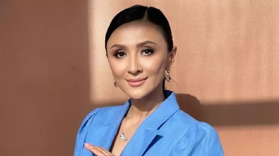 «Менен ақша дәметіп отыр ма?»: Меруерт Түсіпбаева өзімен танысқысы келген бейтаныс жігітке таңданды (ФОТО)