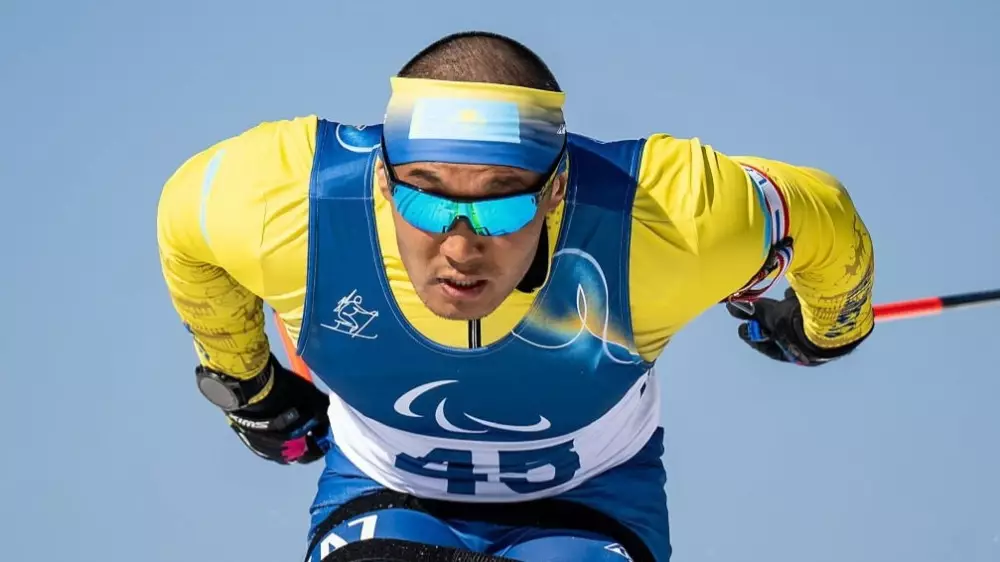 Президент поздравил биатлониста Ербола Хамитова