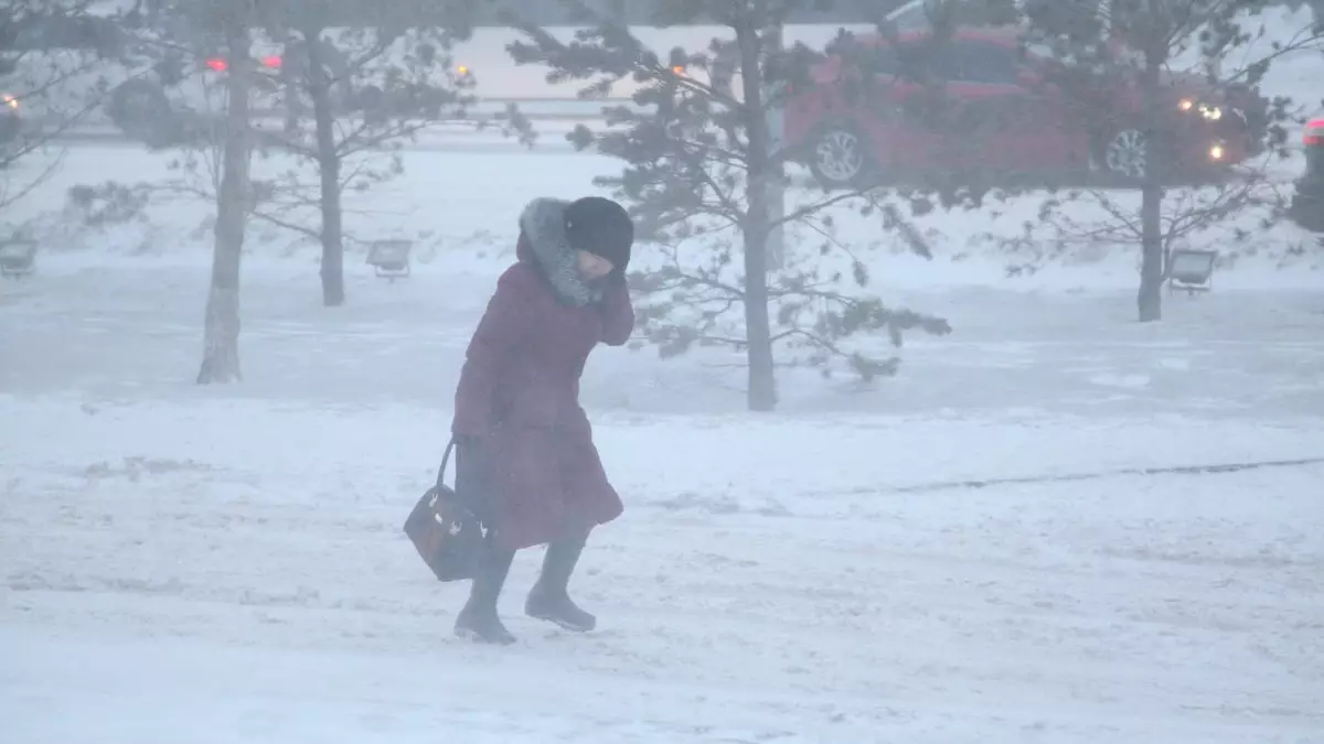 В 12 регионах Казахстана объявлено штормовое предупреждение