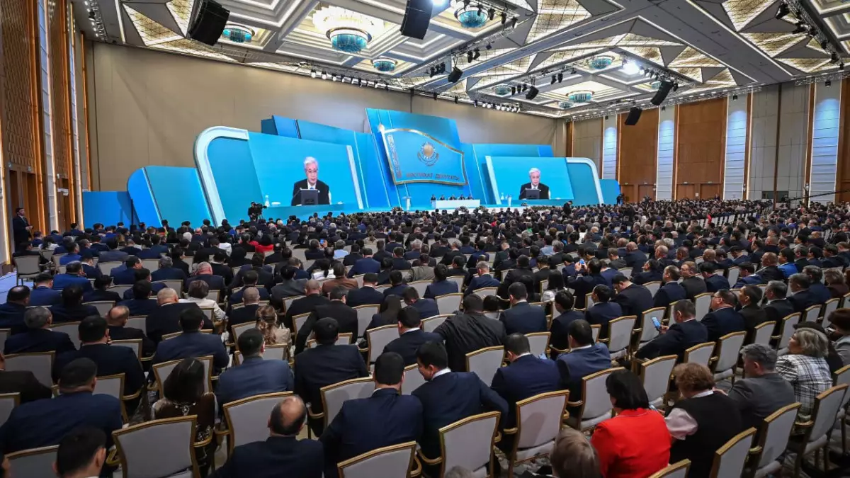 Қасым-Жомарт Тоқаев: Жаңа Конституция – жастарға бағыт-бағдар сілтейтін темірқазық