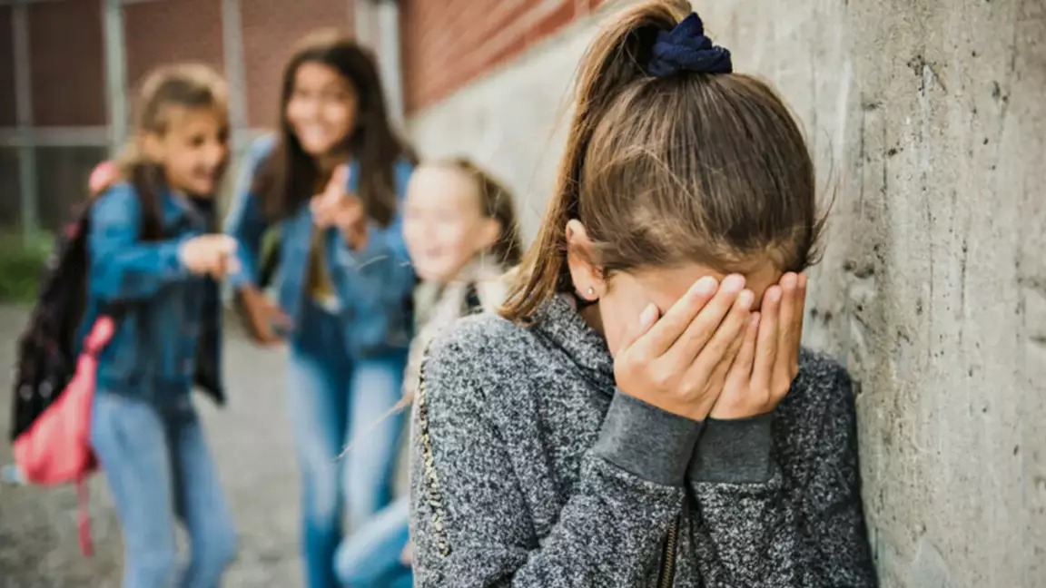 Атырауда мектепте жанжал: оқушы қыз пышақ жарақатымен ауруханаға түсті