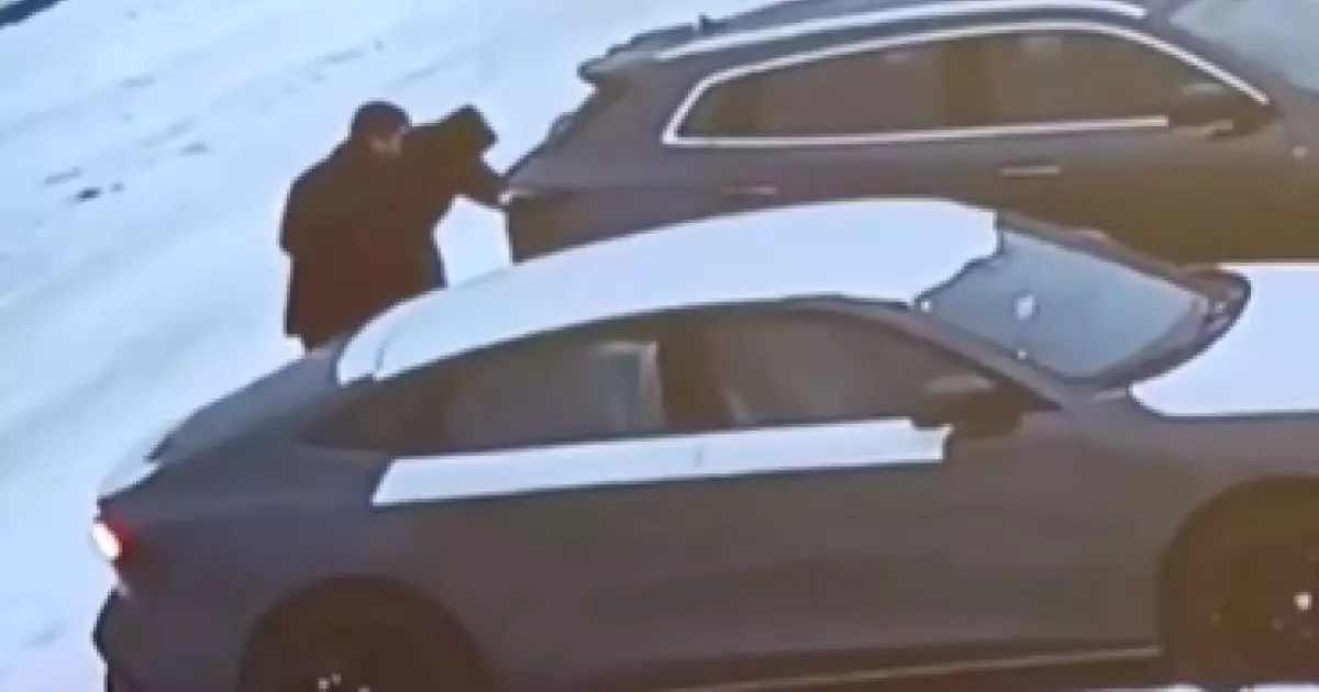  Близ Алматы со стоянки автосалона угнали новенький Changan, а нашли в Жетысае 