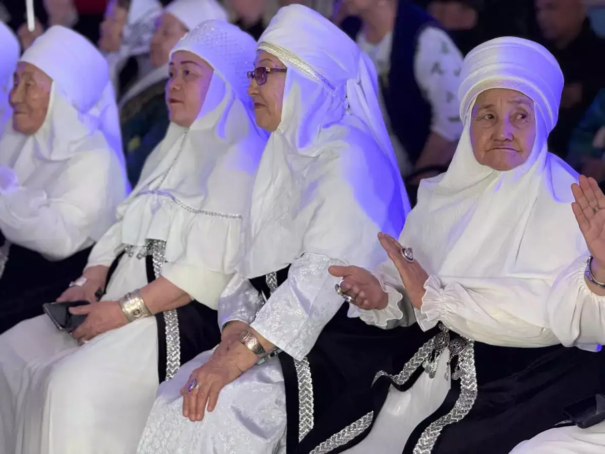 Праздник Амал у горы Отпан: фестиваль «Сердце матери — обитель доброты» собрал 10 ансамблей - новости на Lada.kz 13.03.2026