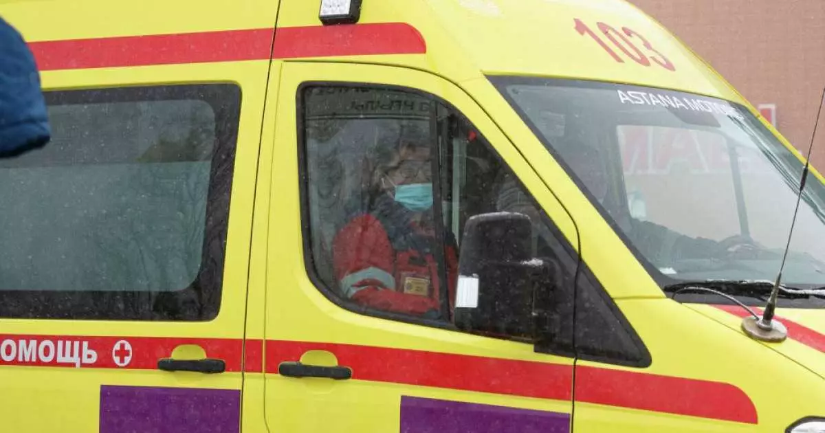  BINOM мектебіндегі жанжал: оқушы қыз пышақ жарақатымен ауруханаға түсті 