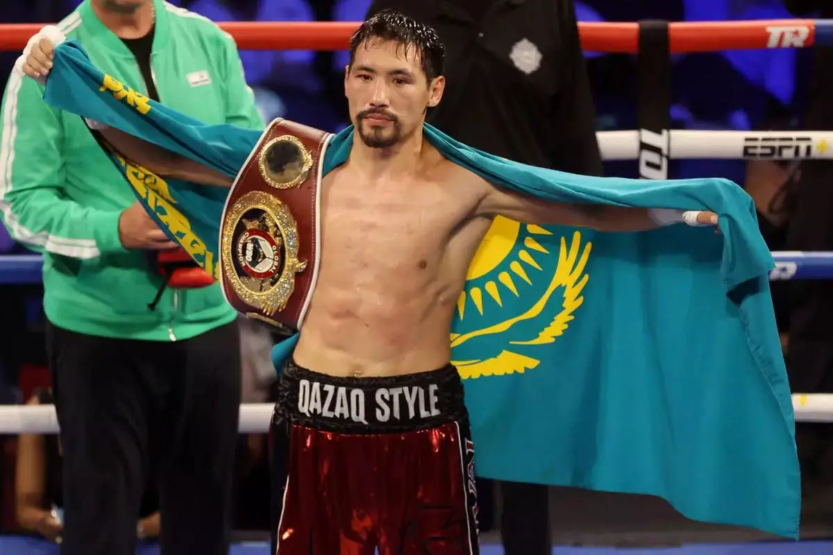 IBF лишила титула чемпиона мира в среднем весе казахстанского боксера.