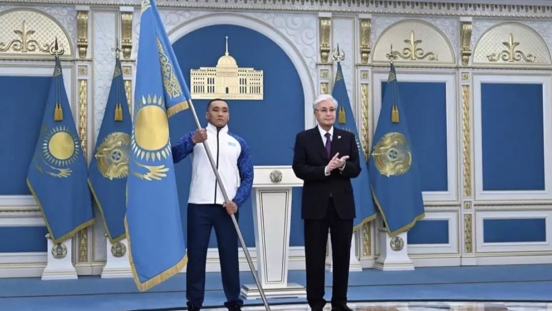 Президент Ербол Хамитовті жеңісімен құттықтады