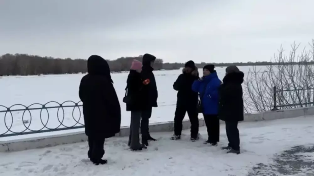 Семейде 9 жыл бұрын жоғалған қызды туыстары қайта іздеуді сұрады