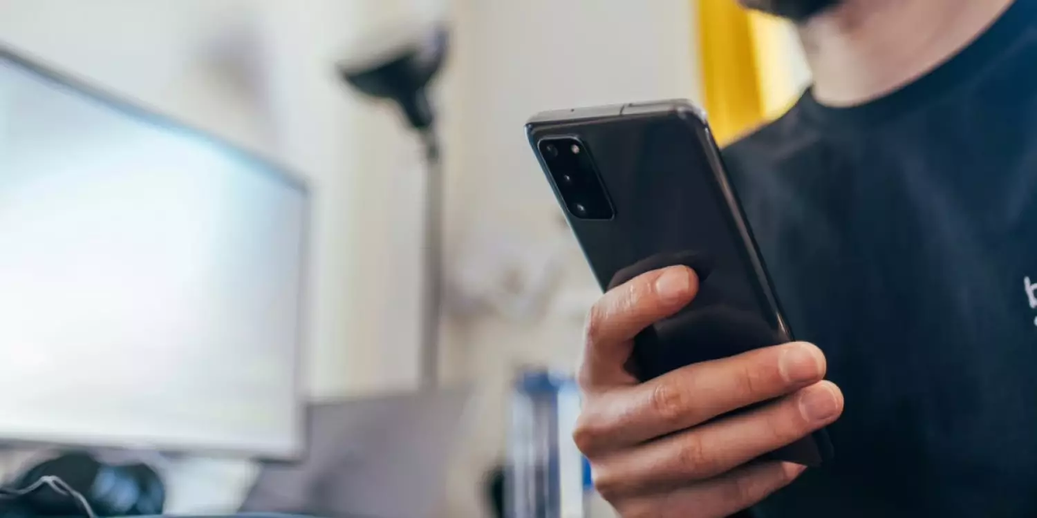 Атырауда ер адам жасөспірімнің атын жамылып, 13 жасар қыздан әдепсіз видеолар талап еткен