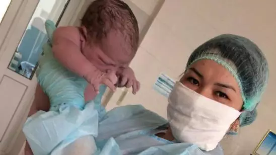 11 тысяч детей родились в Казахстане благодаря программе «Аңсаған сәби»