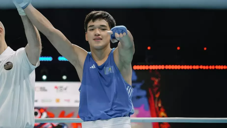 Казахстанец Аширбай разгромил соперника и вышел в финал Futures Cup