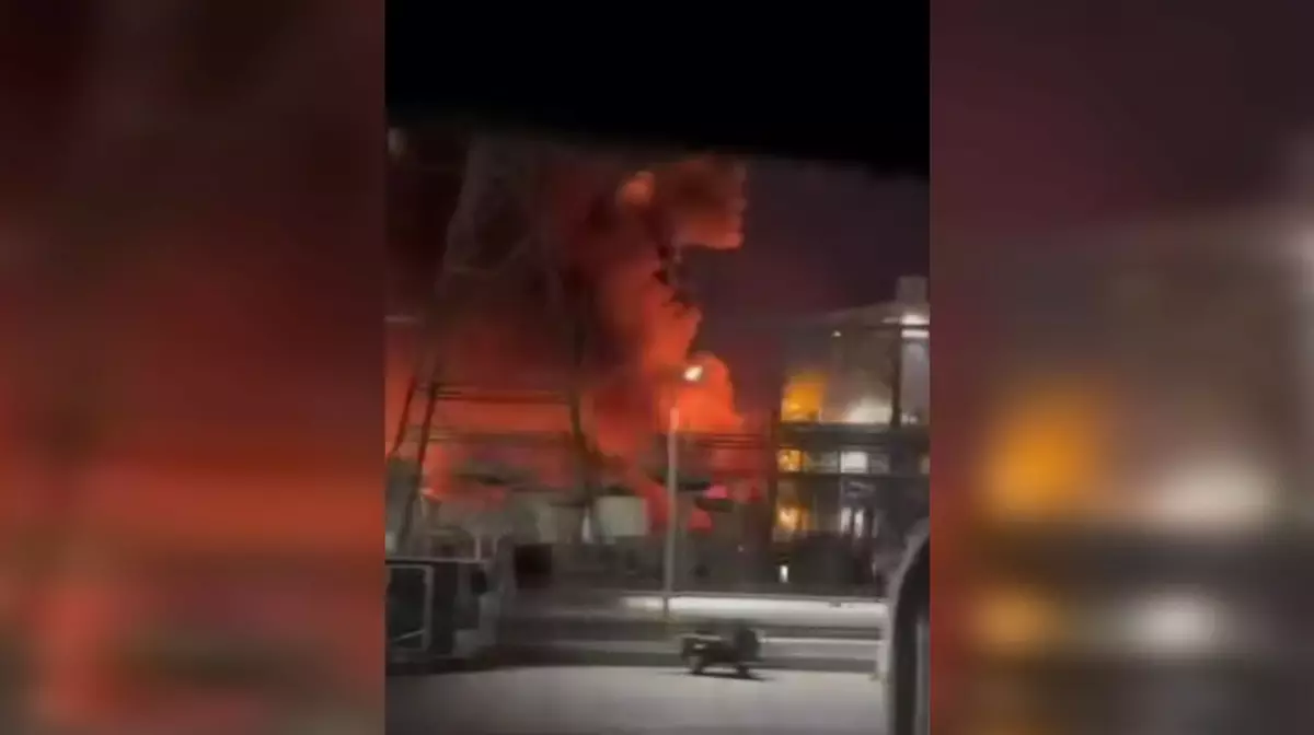 Взрыв и пожар на химическом заводе в Техасе