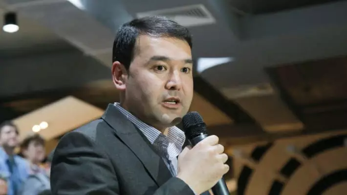 Кушербаев резко раскритиковал Умурзакова, назвав его «худшим» хокимом