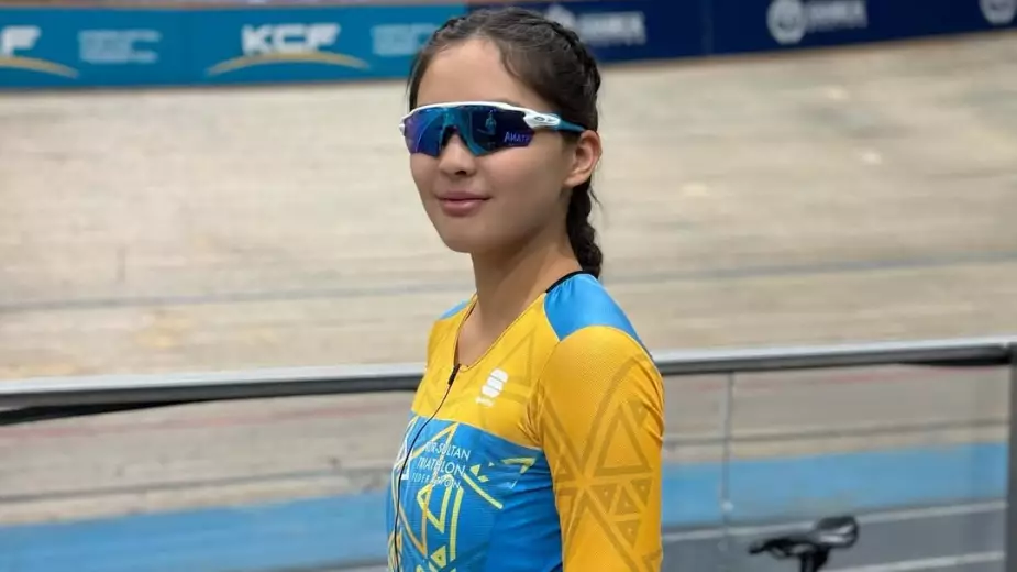Казахстанская юниорка сенсационно выиграла чемпионат Азии по триатлону (ВИДЕО) 